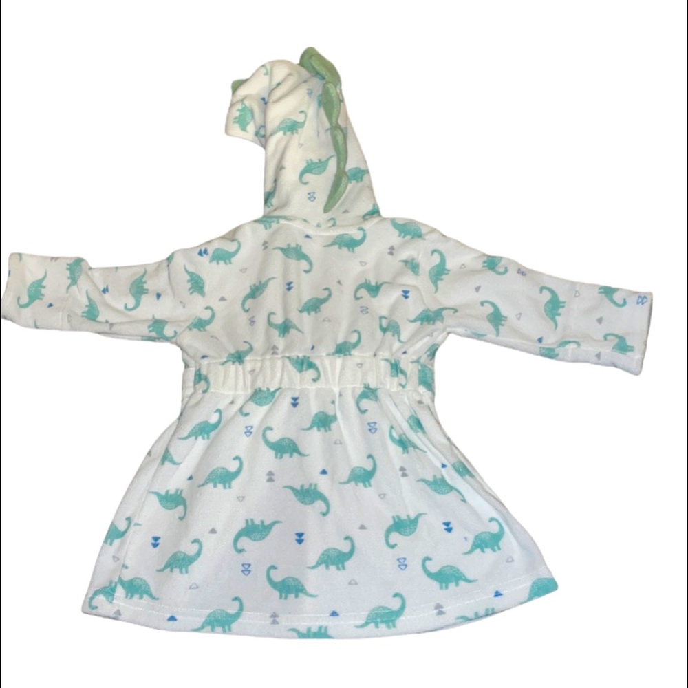 Dinosaur Bathrobe from Carter size 0-9 months. Worn twice.